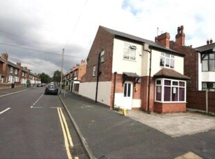 Room to rent in Greenfield Street, Dunkirk, Nottingham NG7