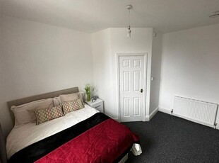 Room to rent in Oval Road, Erdington, Birmingham B24