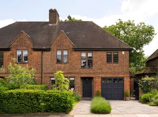 Semi-detached house to rent in Grey Close, Hampstead Garden Suburb NW11