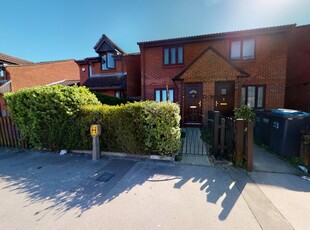 Semi-detached house to rent in Morland Road, Croydon, Surrey CR0