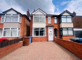 Semi-detached house to rent in Parliament Road, Ipswich IP4
