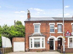 Semi-detached house to rent in Queens Road, Beeston, Nottingham NG9