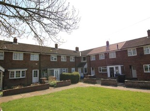 Terraced house to rent in Briardale, Stevenage, Hertfordshire SG1