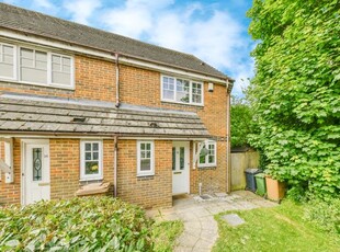 Terraced house to rent in Calder Way, Stevenage SG1