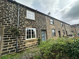 Terraced house to rent in Castle Hill, Glossop SK13