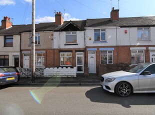Terraced house to rent in Clifton Road, Nuneaton CV10
