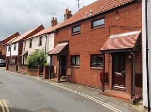 Terraced house to rent in Dog And Duck Lane, Beverley HU17