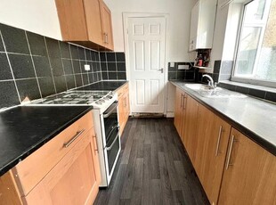 Terraced house to rent in Donnington Street, Grimsby DN32