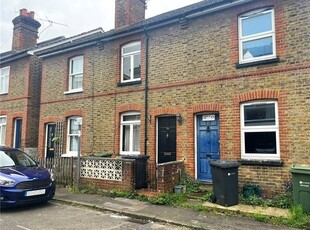 Terraced house to rent in Drummond Road, Guildford, Surrey GU1