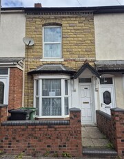 Terraced house to rent in Edith Road, Smethwick B66