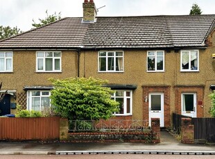Terraced house to rent in Histon Road, Cambridge CB4