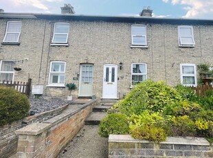 Terraced house to rent in Mill Road, Royston SG8