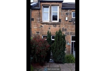 Terraced house to rent in Parkhill Road, Glasgow G43