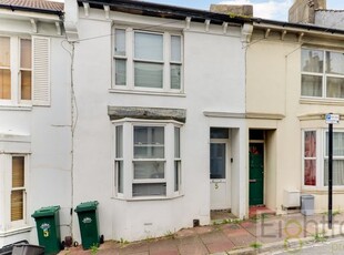 Terraced house to rent in Round Hill Street, Brighton, East Sussex BN2