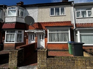 Terraced house to rent in Talbot Road, Smethwick B66