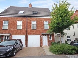 Terraced house to rent in Ver Brook Avenue, Markyate, St. Albans, Hertfordshire AL3