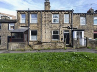 Terraced house to rent in West Street, Lindley, Huddersfield HD3