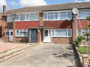 Terraced house to rent in Westfield Close, Waltham Cross EN8