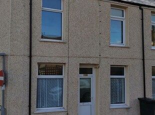 Terraced house to rent in Wind Street, Aberdare CF44