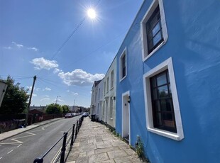 Terraced house to rent in Worrall Road, Clifton, Bristol BS8