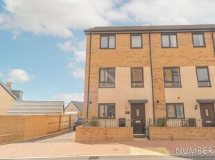 Town house for sale in Pontrhydyrun, Cwmbran NP44