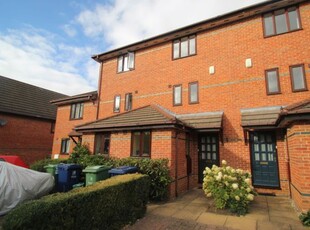 Town house to rent in Kirby Place, Temple Cowley, Oxford, Oxon OX4
