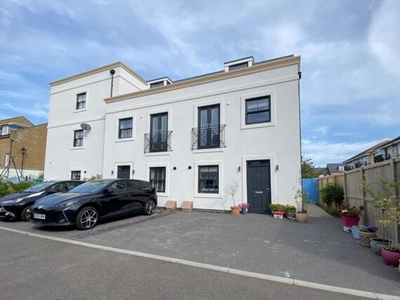3 Bedroom End Of Terrace House For Sale In Walmer