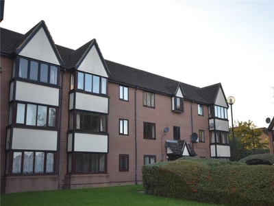 2 bedroom apartment for sale in Petunia Court, Luton, Bedfordshire, LU3