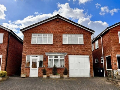 3 bedroom detached house for sale in Milcote Drive, Sutton Coldfield, B73 6QJ, B73