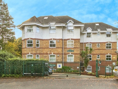 3 bedroom flat for sale in St. Stephens Road, Bournemouth, BH2
