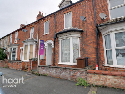 4 bedroom terraced house for sale in Vernon Street, Lincoln, LN5