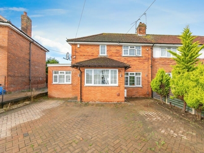 5 bedroom end of terrace house for sale in Dawlish Road, Reading, RG2