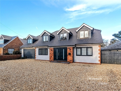 Everton Road, Hordle, Lymington, Hampshire, SO41 5 bedroom house in Hordle
