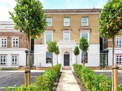 2 bedroom apartment for sale in St. Cross Road, Winchester, Hampshire, SO23