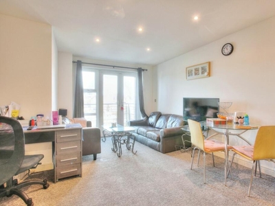 2 bedroom apartment for sale in St. James Gate, Newcastle Upon Tyne, NE1
