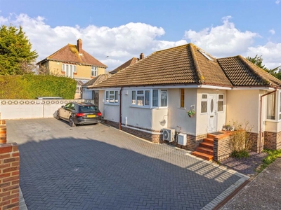 2 bedroom detached bungalow for sale in Ivydore Avenue, Worthing, BN13