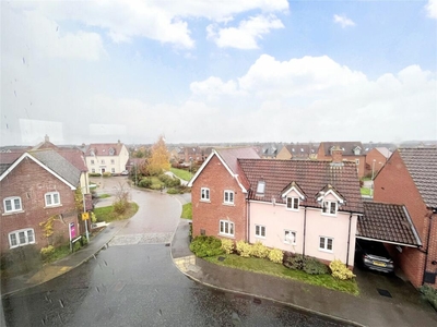 2 bedroom flat for sale in Airfield Road, Bury St. Edmunds, Suffolk, IP32