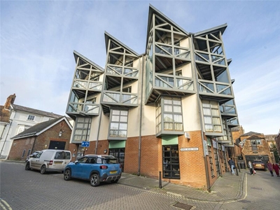 2 bedroom flat for sale in Kings Head Yard, Winchester, Hampshire, SO23