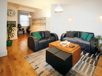 2 bedroom maisonette for sale in High Street, Gosforth, Newcastle upon Tyne, Tyne and Wear, NE3 1HH, NE3