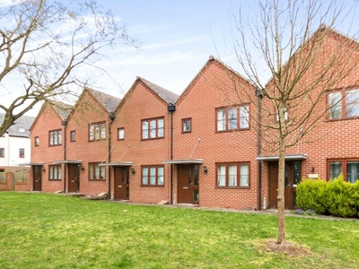 2 bedroom terraced house for sale in Crondall Terrace, Basingstoke, Hampshire, RG24