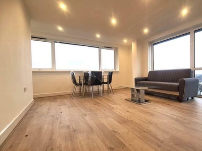 3 bedroom flat to rent Croydon, CR0 2RJ