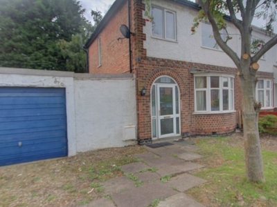 4 bedroom semi-detached house to rent Leicester, LE2 3DH
