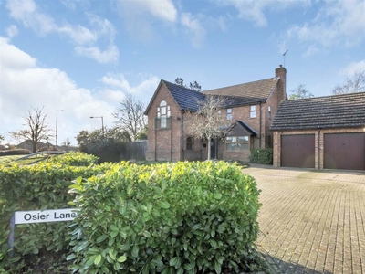 5 bedroom detached house for sale in Osier Lane, Shenley Lodge, Milton Keynes, MK5