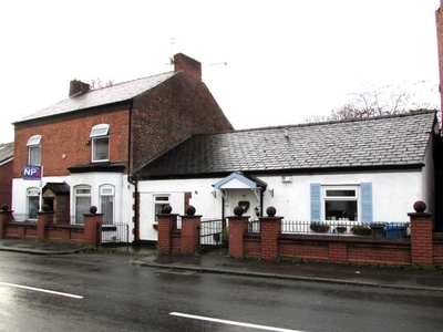 5 bedroom semi-detached house for sale in Graver Lane, Clayton Bridge, Manchester, M40