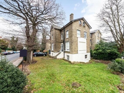 2 Bedroom Apartment For Sale In Crystal Palace, London