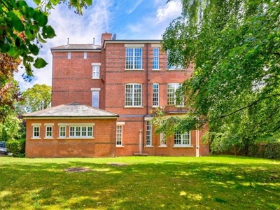2 Bedroom Apartment For Sale In Napsbury Park, St Albans