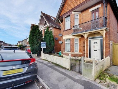 2 Bedroom Flat For Sale In Charminster