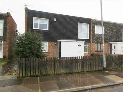 2 Bedroom Flat For Sale In Hall Close Glade