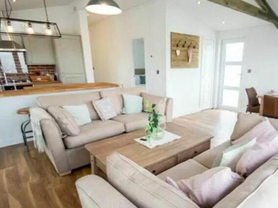 2 Bedroom Lodge For Sale In Priests Way, Swanage