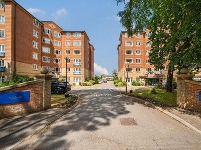 2 Bedroom Retirement Property For Sale In Poole